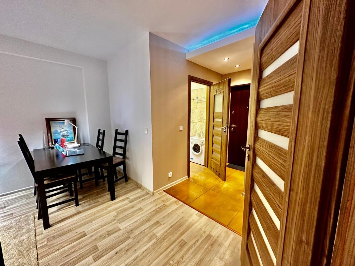 Decor 3 Metro Fast Wifi 1Gbs 80'Tv Hbo Disney Appletv Varşova Dış mekan fotoğraf