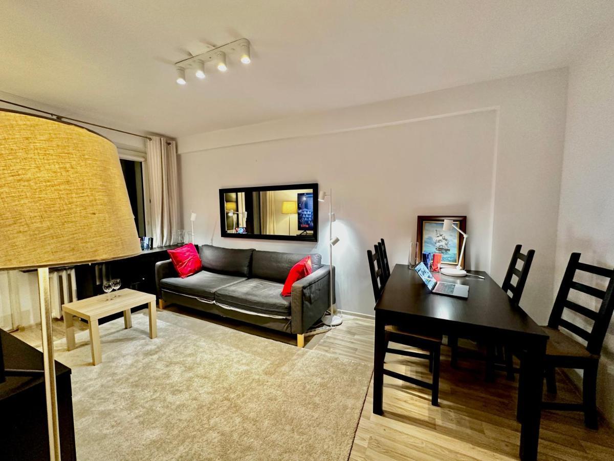 Decor 3 Metro Fast Wifi 1Gbs 80'Tv Hbo Disney Appletv Varşova Dış mekan fotoğraf