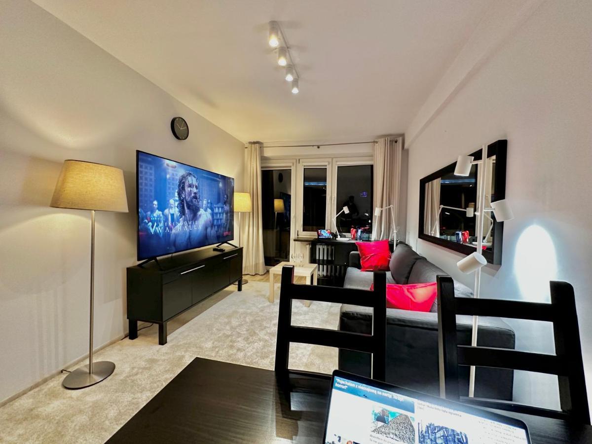 Decor 3 Metro Fast Wifi 1Gbs 80'Tv Hbo Disney Appletv Varşova Dış mekan fotoğraf