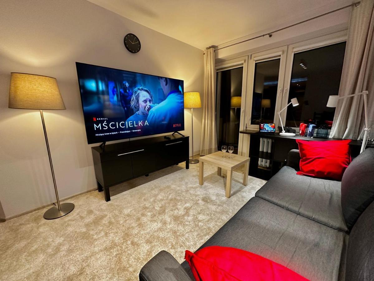 Decor 3 Metro Fast Wifi 1Gbs 80'Tv Hbo Disney Appletv Varşova Dış mekan fotoğraf
