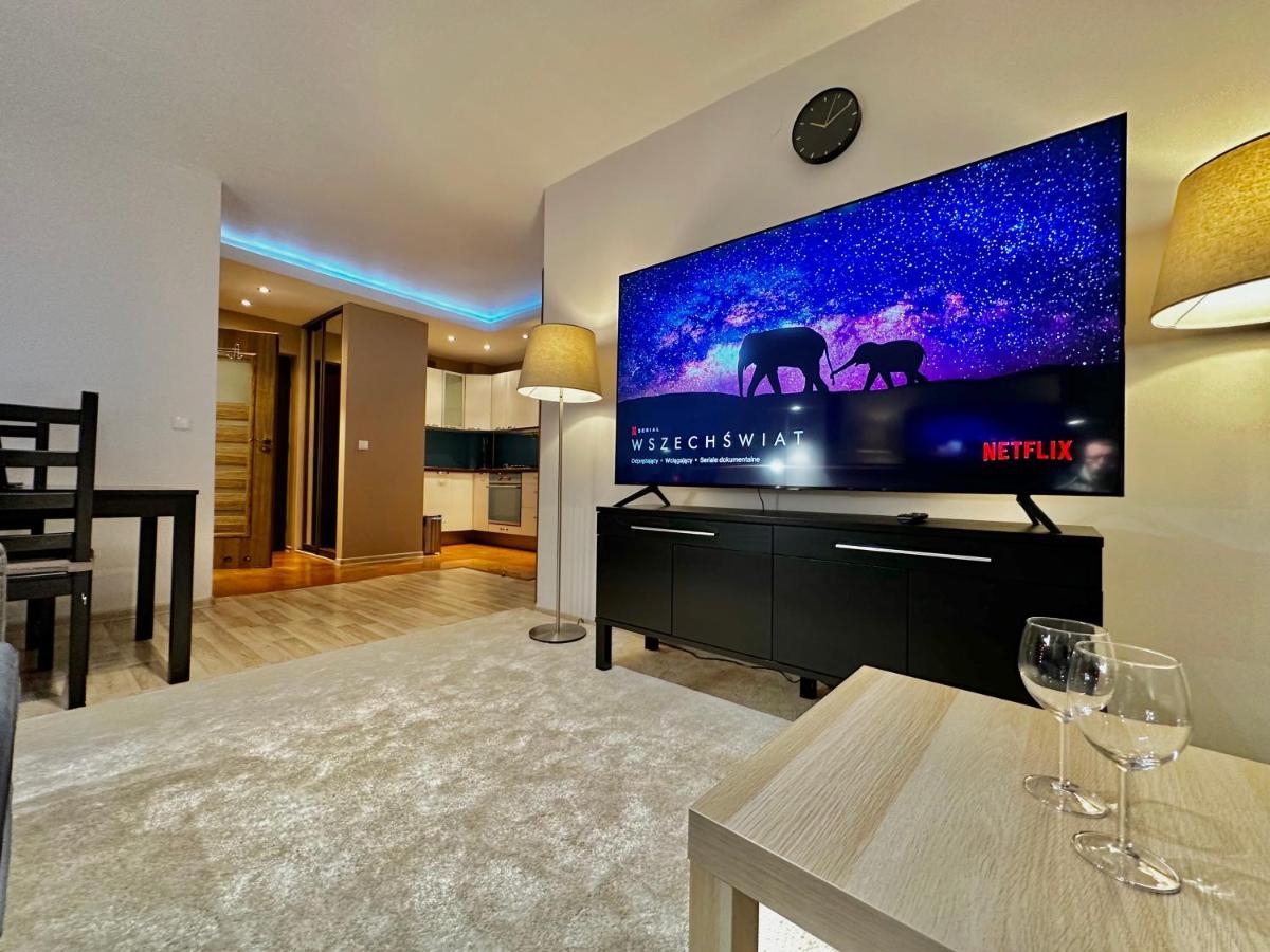 Decor 3 Metro Fast Wifi 1Gbs 80'Tv Hbo Disney Appletv Varşova Dış mekan fotoğraf