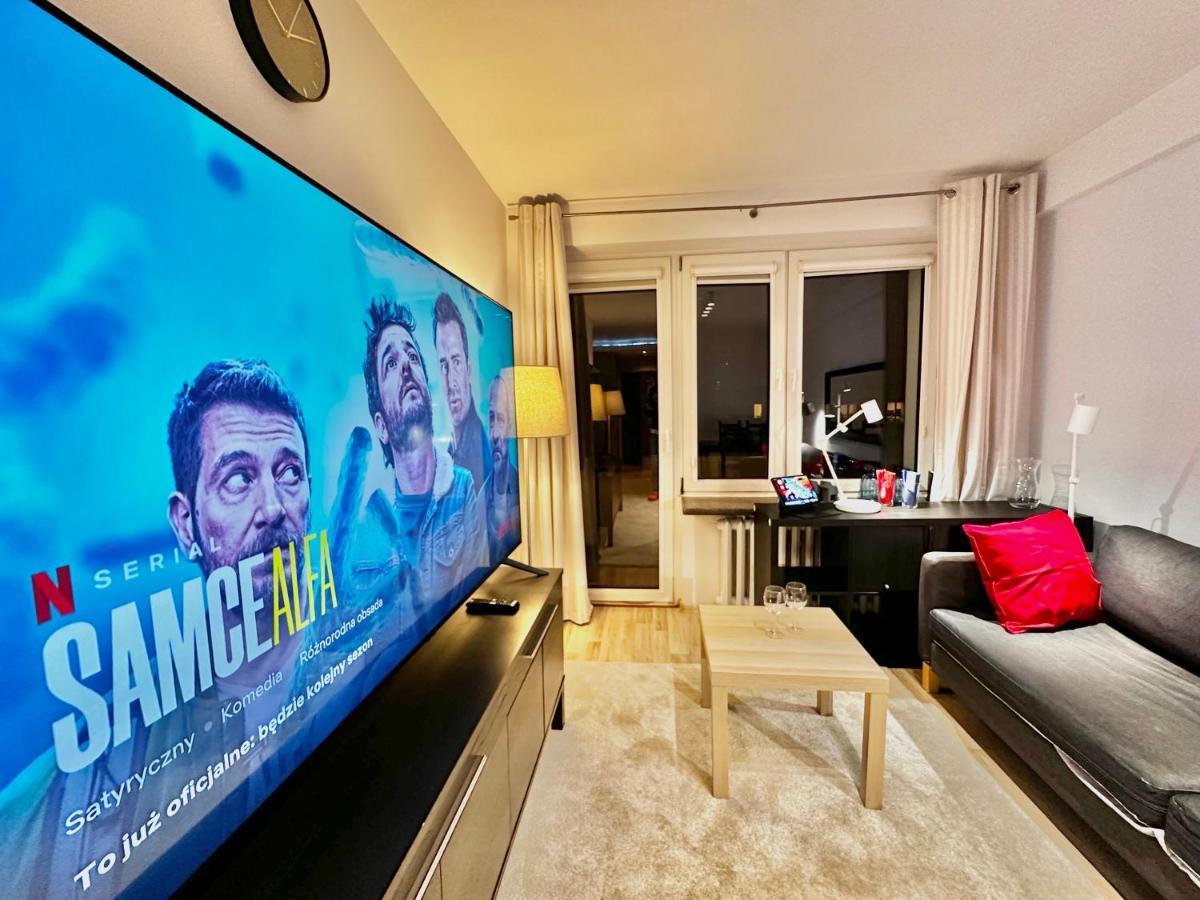 Decor 3 Metro Fast Wifi 1Gbs 80'Tv Hbo Disney Appletv Varşova Dış mekan fotoğraf